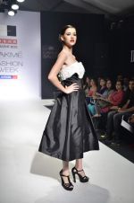 Model walk the ramp for Sonakshi Raaj Talent Box show at Lakme Fashion Week Day 2 on 4th Aug 2012 (46).JPG